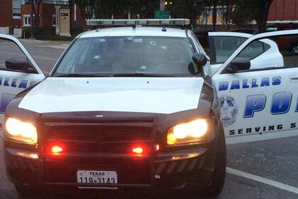 La policía de Dallas acudió al lugar a las 7 hs