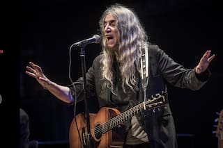Patti Smith, erudita y popular, llegó en el momento justo