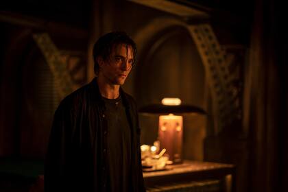 Pattinson, como Bruce Wayne