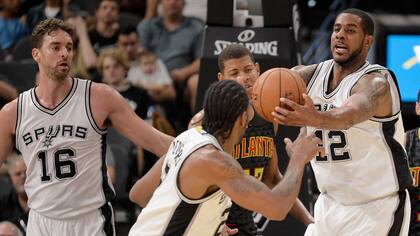 Pau Gasol debutó en los Spurs