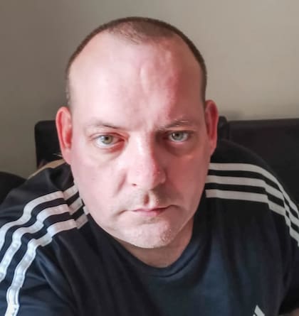 Paul Davis, de 43 años, fue el hombre estafado (Foto: The Sun)