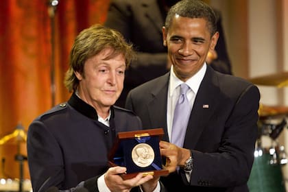 Paul McCartney distinguido por Obama