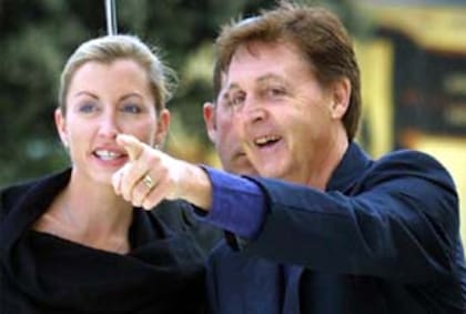 Paul McCartney y Heather Mills: él tenía 59 y ella 33 cuando se conocieron