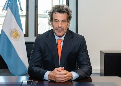 Paul Starc dejó la Unidad de Información Financiera , UIF
