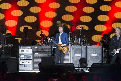 Paul y su banda en acción; en octubre participará del Desert Trip, el concierto del siglo