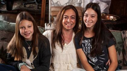 Paula Galache y sus hijas