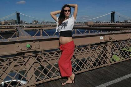Paula Morales, en Nueva York, con su pancita