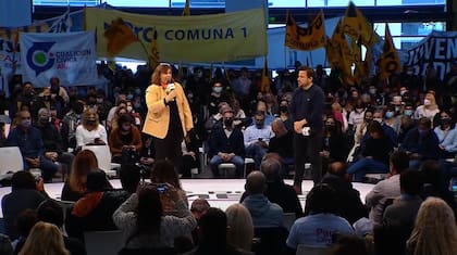 Paula Oliveto y Martín Tetaz en el cierre de campaña de María Eugenia Vidal