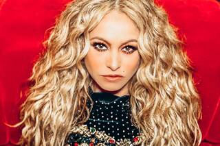 Paulina Rubio apareció en las playas de Miami tras la muerte de su madre