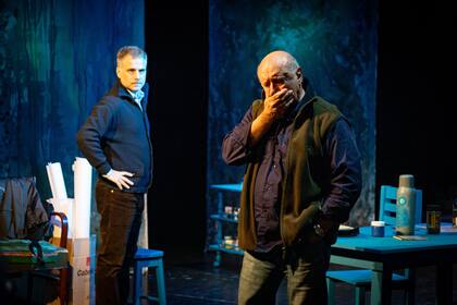 Paulo Brunetti y Osvaldo Santoro en La lluvia seguirá cayendo