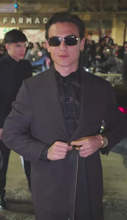 Paulo Dybala en el desfile de Fendi 2025 en Milan Fashion Week