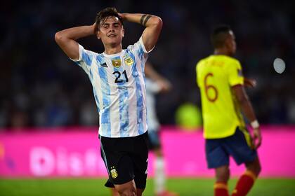 Paulo Dybala se toma la cabeza en la selección: una fotografía (casi) habitual