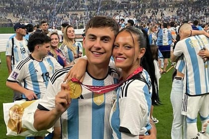Paulo Dybala y Oriana Sabatini en el Mundial Qatar 2022 (Foto: Instagram @orianasabatini)