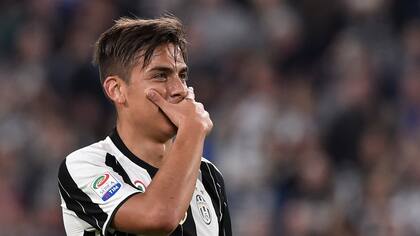 Paulo Dybala y su tradicional festejo de gol