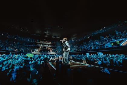 Paulo Londra volvió a los escenarios y se reencontró con sus fanáticos en el Movistar Arena.