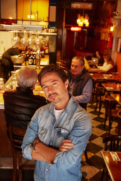 Paulo Orcorchuk, bartender y propietario de Dadá Bistró