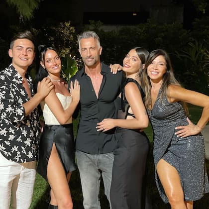 Paulo y Oriana compartirán su casamiento con Ova, Tiziana y Cathy