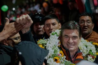 Paz busca la presidencia de Bolivia con la promesa de acabar con la crisis sin aplicar un gran ajuste