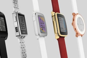 Pebble entró en el mercado de los relojes inteligentes en 2012; su fuerte estaba en la autonomía y la cantidad de aplicaciones disponibles para la plataforma