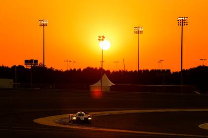 El argentino y sus compañeros se coronaron en Sakhir, donde ganaron la carrera 8 Horas de Bahréin.