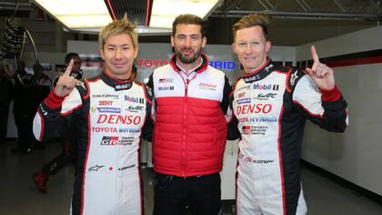 Pechito López junto a sus compañeros de Honda