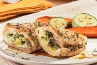 Supremas de pollo rellenas con pesto, ricota y alcaparras