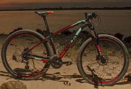 Pedalear es una gran forma de disminuir tu huella de carbono.