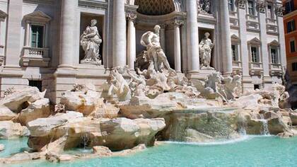 Pedile volver a la Fontana Di Trevi, dicen que cumple
