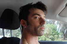 Streamer y militante kirchnerista: quién es Pedro Rosemblat, el futuro marido de Lali Espósito