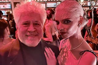 Del look de Eva De Dominici a la animada charla entre Almodóvar y Anya Taylor-Joy