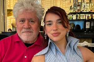 Dua Lipa almorzó con Pedro Almodóvar, Tilda Swanson y Julianne Moore