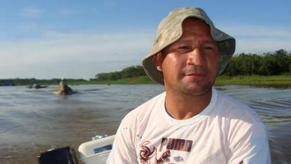 Pedro Canízio afirma que los pescadores como él ganan poco dinero con la pesca del pirarucu