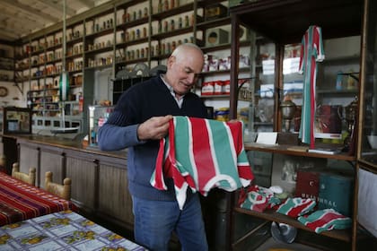 Pedro, con la camiseta de un club que ya no existe