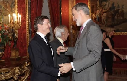 Pedro de Borbón-Dos Sicilias junto a su primo, Felipe de España, al que considera su rey