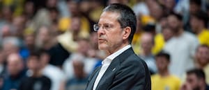 Valencia denunció "insultos racistas y violencia verbal" contra el equipo y su DT en Israel