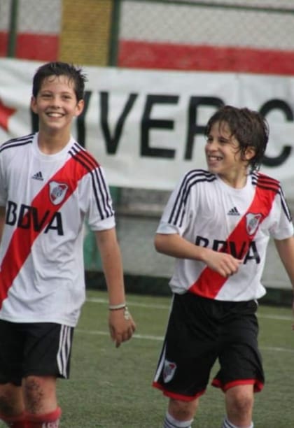 Pedro junto a Giuliano Simeone
