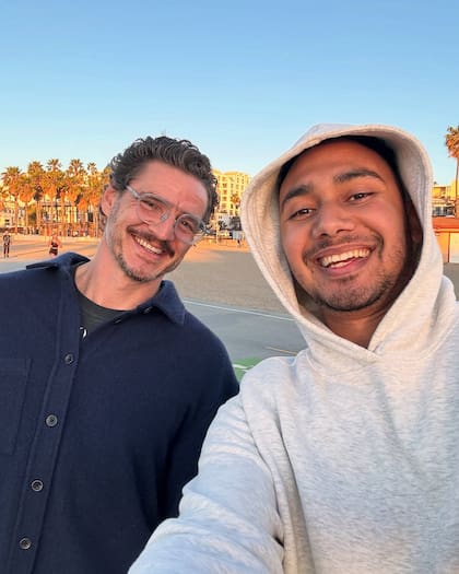 Pedro Pascal junto a Peter Fouad (Foto: Instagram @peterfouaad)