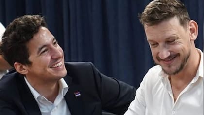 Pedro Puerta y Germán Kiczka en una de los tantos gestos cómplices y públicos hasta hace tres semanas, cuando estalló el escándalo y Puerta afirmó: "Nunca fue mi amigo".