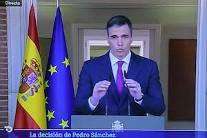 Pedro Sánchez anunció su decisión tras la amenaza de renuncia por la investigación a su esposa