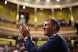 La oposición acusa a Pedro Sánchez de “colonizar” la agencia estatal de noticias con un “comisario político”