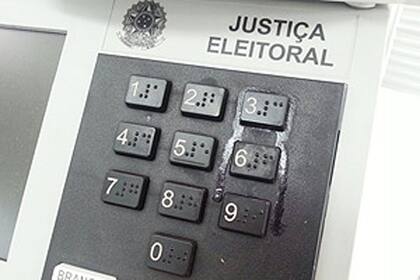 Pegaron la tecla 3 para evitar que voten a Dilma