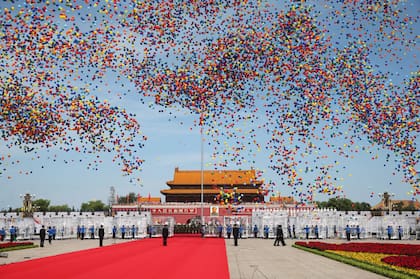 Pekín celebra con un cielo diáfano el 70° aniversario del final de la Segunda Guerra. Al día siguiente de finalizados los eventos, comenzaron las lluvias