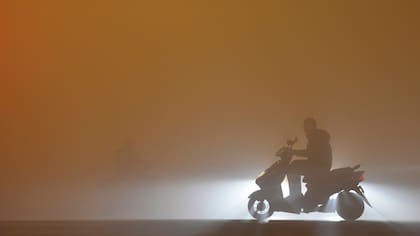 Pekín, la capital de China comenzó el año bajo una manta pesada de smog gris, con una concentración de partículas tóxicas 20 veces más alto que el nivel máximo recomendado por la Organización Mundial de la Salud