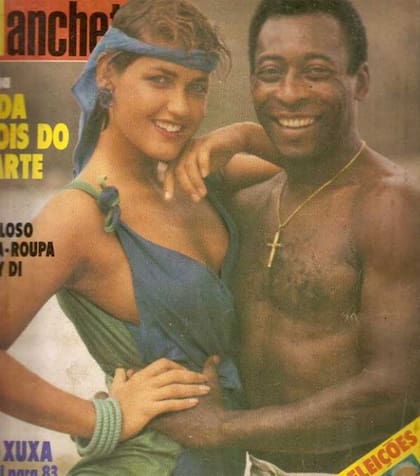 Pelé y Xuxa en una de las tantas portadas de revista para las que solían posar en los 80