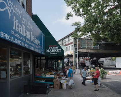 Pelham Bay, ubicado en el noreste del Bronx, destaca por su entorno seguro y su calidad de vida