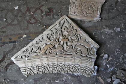 Valiosas piezas de su decoración cayeron al suelo por falta de mantenimiento