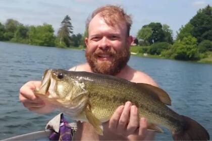 Pelkey amaba la pesca y su clon digital, también