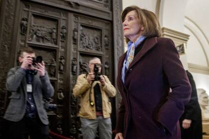 Pelosi describió a Trump como una "amenaza a la seguridad nacional"