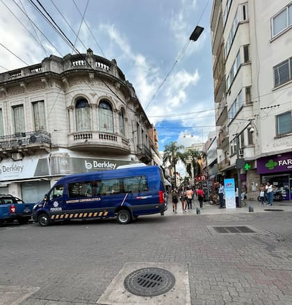 "Pelusa" tenía 57 años y era un hombre muy conocido en la zona de la peatonal de Santa Fe.
