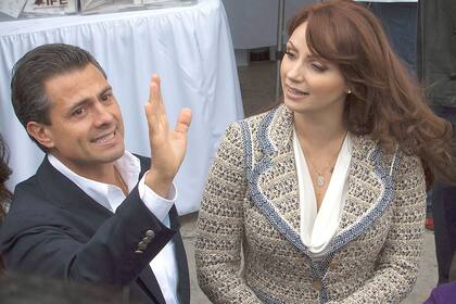 Los rumores de violencia opacan la relación de Peña Nieto y "La Gaviota" -  LA NACION